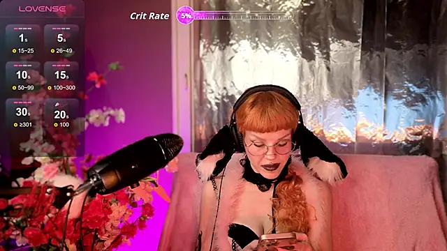 tacodeluxxxe online show from April 3, 9:13 pm