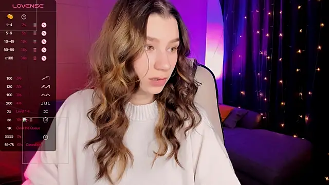 Snapshot of LinaBlossom_ chatting on January 18, 8:40 am LinaBlossom online show from January 18, 8:40 am