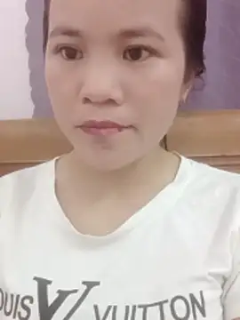 Norah-h online show from March 27, 2:28 pm