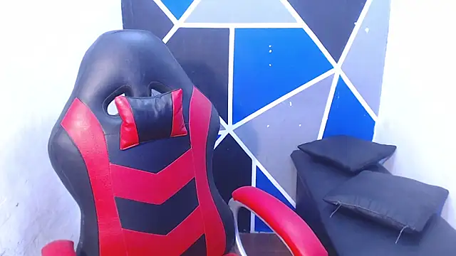 Snapshot of DEIV2_ chatting on October 3, 2:25 pm DEIV2 online show from October 3, 2:25 pm