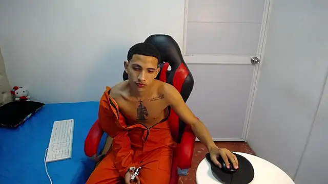 Snapshot of DEIV2_ chatting on November 1, 4:25 am DEIV2 online show from November 1, 4:25 am