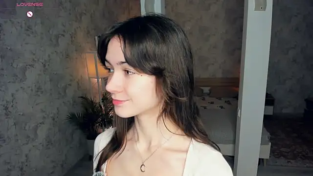 ReneeLippeatt online show from November 22, 7:35 pm