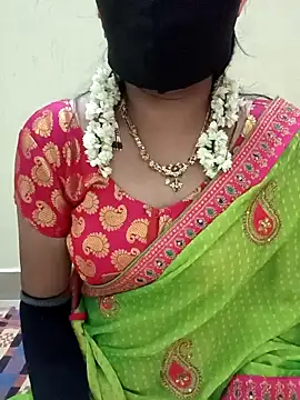 Snapshot of jasminetaml chatting on February 21, 7:37 pm jasminetaml online show from February 21, 7:37 pm