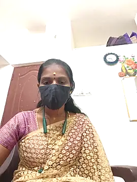 Snapshot of Tamil_Yalini12 chatting on May 4, 3:52 pm Tamil Yalini12 online show from May 4, 3:52 pm
