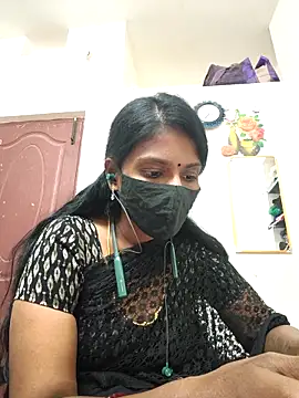 Snapshot of Tamil_Yalini12 chatting on May 6, 1:49 pm Tamil Yalini12 online show from May 6, 1:49 pm