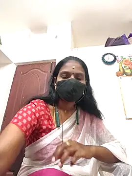 Snapshot of Tamil_Yalini12 chatting on May 8, 1:33 am Tamil Yalini12 online show from May 8, 1:33 am