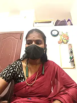 Snapshot of Tamil_Yalini12 chatting on May 12, 1:19 pm Tamil Yalini12 online show from May 12, 1:19 pm