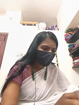 Snapshot of Tamil_Yalini12 chatting on May 15, 2:07 am Tamil Yalini12 online show from May 15, 2:07 am