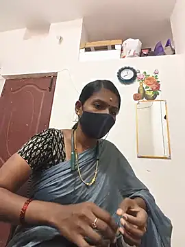 Snapshot of Tamil_Yalini12 chatting on May 20, 2:34 pm Tamil Yalini12 online show from May 20, 2:34 pm