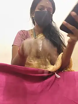 Snapshot of Tamil_Yalini12 chatting on May 27, 1:57 am Tamil Yalini12 online show from May 27, 1:57 am