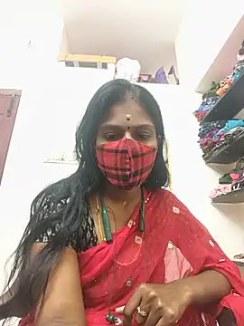 Snapshot of Tamil_Yalini12 chatting on May 30, 11:18 am Tamil Yalini12 online show from May 30, 11:18 am