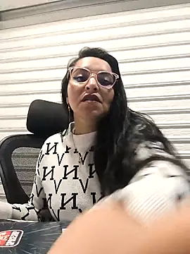 Snapshot of Alisson_Stonee chatting on February 19, 10:39 pm Alisson Stonee online show from February 19, 10:39 pm