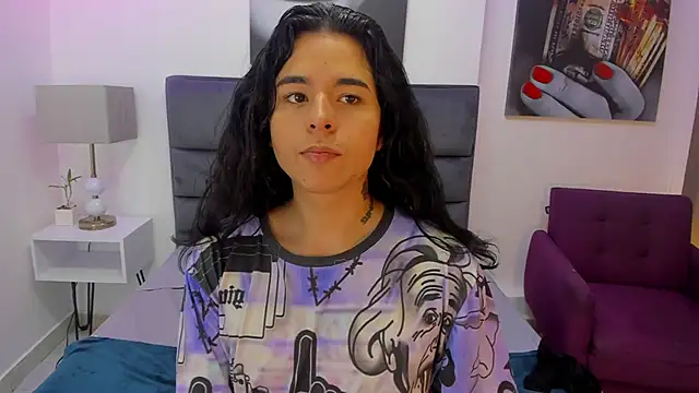 Angel Dustts online show from October 18, 7:25 pm