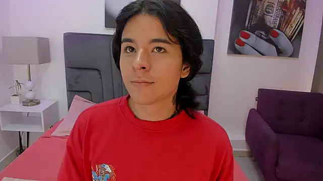 Angel Dustts online show from October 27, 8:13 pm