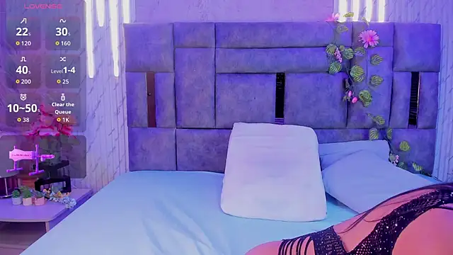 AlannaGil online show from April 5, 3:15 am