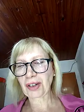 Snapshot of beautifulsexy69_2023 chatting on September 21, 4:30 pm beautifulsexy69 2023 online show from September 21, 4:30 pm