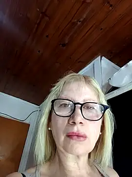 Snapshot of beautifulsexy69_2023 chatting on September 27, 7:41 pm beautifulsexy69 2023 online show from September 27, 7:41 pm