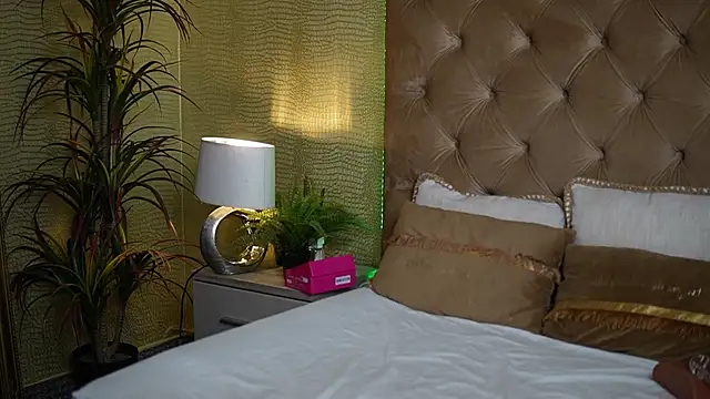 TiffanyTaboo online show from September 24, 7:28 pm