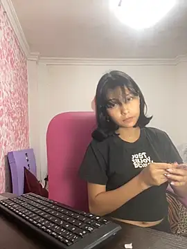 xoxo milk online show from February 15, 1:35 am