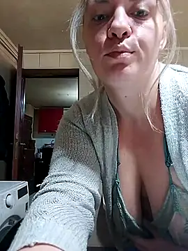 Mommygetnaughty online show from October 25, 1:29 pm