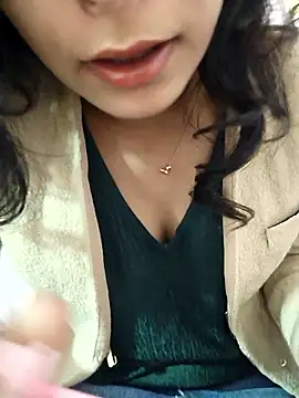 anayahotty online show from January 11, 4:45 pm