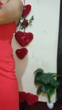 hotestfantasy online show from April 25, 2:36 pm