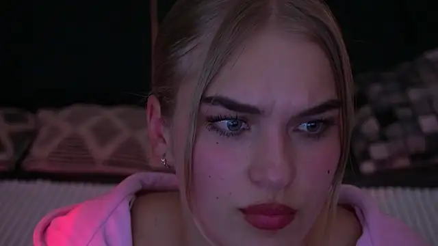 AlinaLiii online show from November 10, 9:03 pm