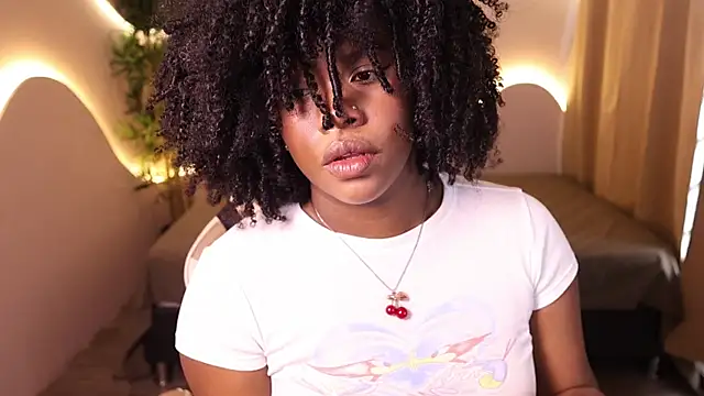 kehlannis  online show from October 9, 7:45 pm