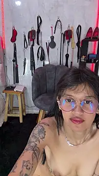 Snapshot of AriadneNort chatting on June 7, 6:33 pm AriadneNort online show from June 7, 6:33 pm