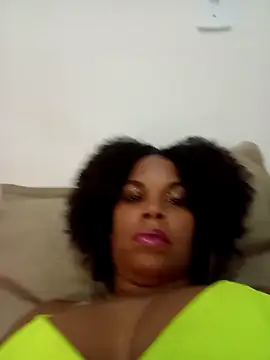 Snapshot of PrettahSantos chatting on September 22, 11:29 pm PrettahSantos online show from September 22, 11:29 pm