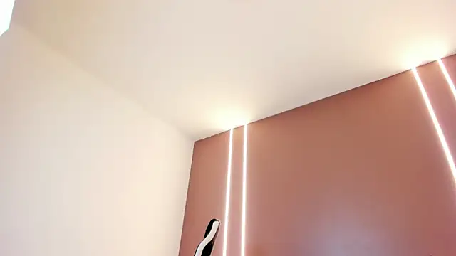 zoee zi online show from March 25, 9:10 pm