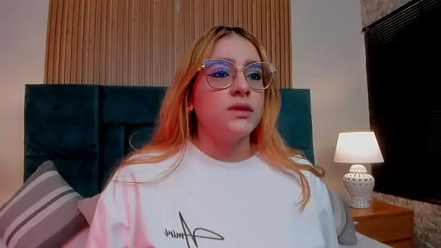 Amber kiss  online show from April 10, 6:23 pm