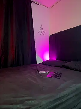 BoomChikaWow online show from November 7, 11:38 pm