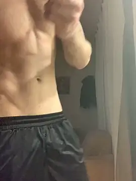 Snapshot of alessiobaz chatting on December 19, 12:17 am alessiobaz online show from December 19, 12:17 am