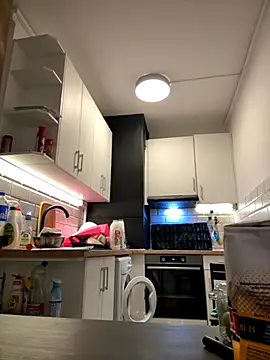 HotLenaX online show from November 4, 7:35 pm