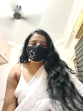 Snapshot of Charm_Queen chatting on February 11, 3:39 pm Charm Queen online show from February 11, 3:39 pm