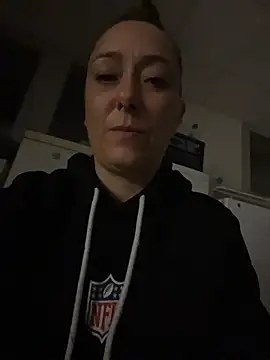 Reine du Vice84 online show from March 1, 3:30 am