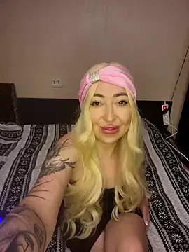 Snapshot of siennatempt chatting on October 4, 3:54 pm siennatempt online show from October 4, 3:54 pm