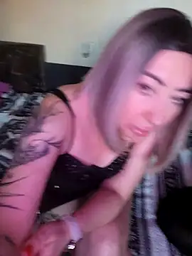 Snapshot of siennatempt chatting on October 27, 11:25 am siennatempt online show from October 27, 11:25 am