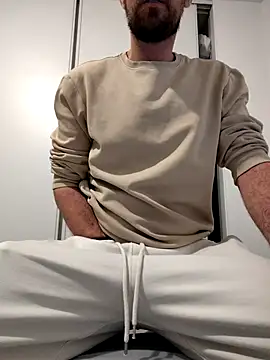 AD Vu online show from November 2, 6:21 pm