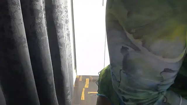 Juiceybileh online show from November 9, 8:51 pm