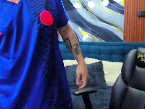 wildthor26 online show from January 17, 2:38 am