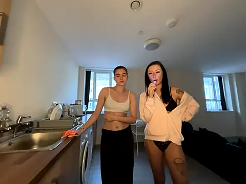 Lucy-XXX- online show from November 18, 4:22 pm