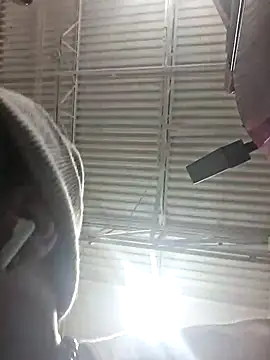 214KingLonggg online show from April 13, 12:49 am