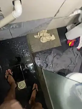 Snapshot of ooMiguel17CM chatting on March 1, 1:18 am ooMiguel17CM online show from March 1, 1:18 am