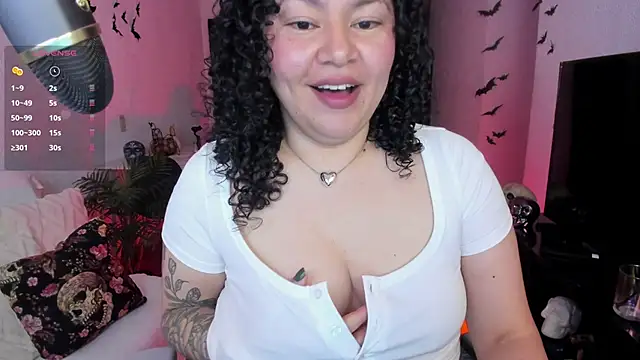 Chubby Licius online show from November 8, 2:23 am