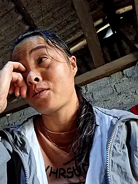 xuxulovezz online show from October 4, 3:04 am