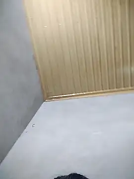 Snapshot of yagi221 chatting on October 16, 5:52 am yagi221 online show from October 16, 5:52 am