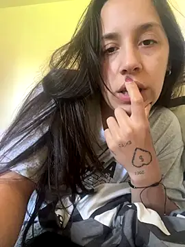 Snapshot of Eve2499 chatting on September 30, 6:24 pm Eve2499 online show from September 30, 6:24 pm