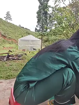 Helen-Tran online show from October 26, 1:33 am